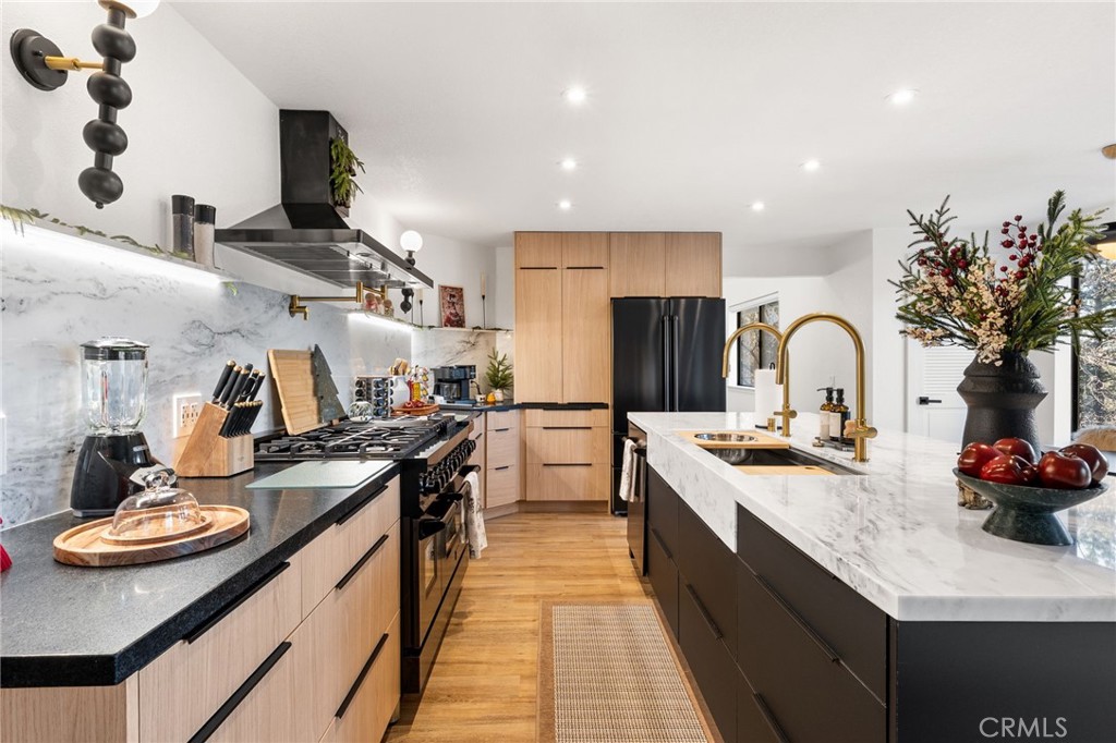 30260 Gremlin Court Running Springs, CA 92382 - Photo 11 of 55