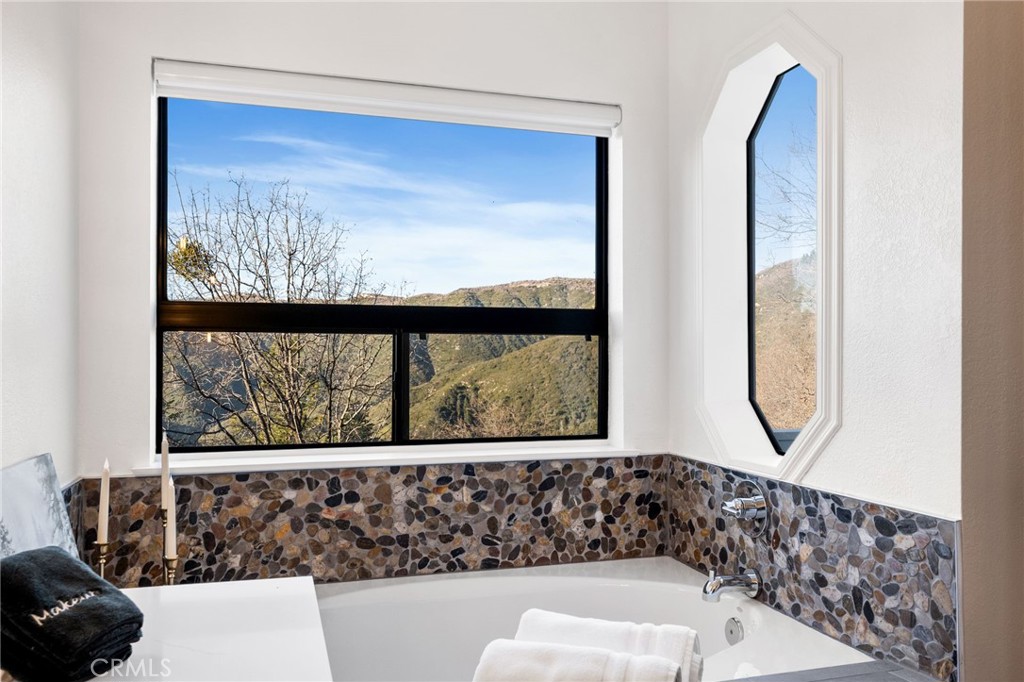 30260 Gremlin Court Running Springs, CA 92382 - Photo 30 of 55