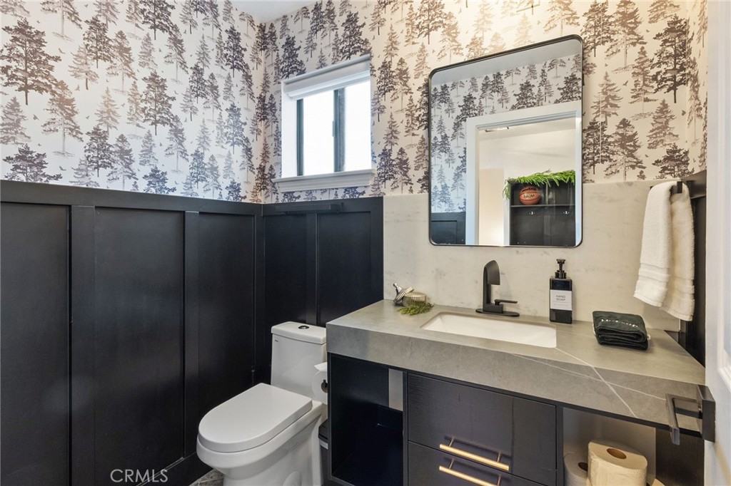 30260 Gremlin Court Running Springs, CA 92382 - Photo 37 of 55