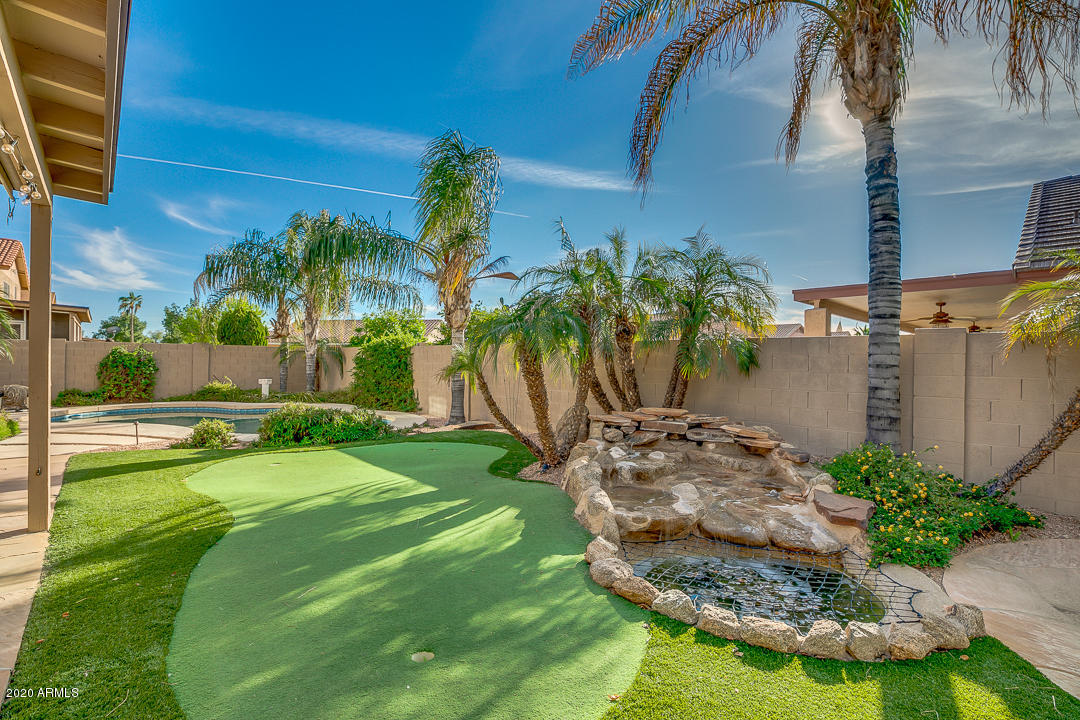 708 South Riata Street Gilbert, AZ 85296 - Photo 43 of 52 a view of a backyard