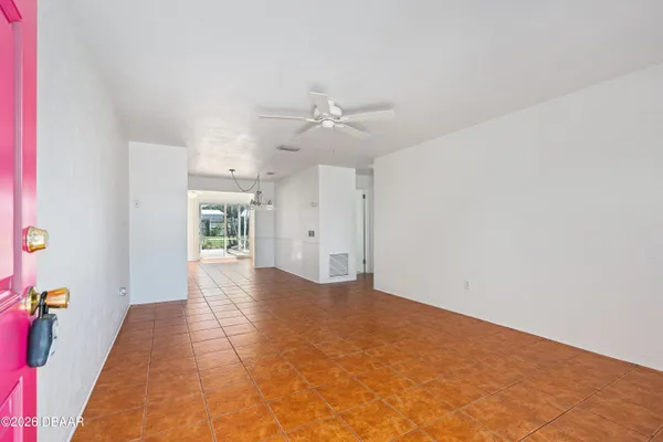 $1,900 | 152 Longwood Drive, Ormond Beach, FL 32176