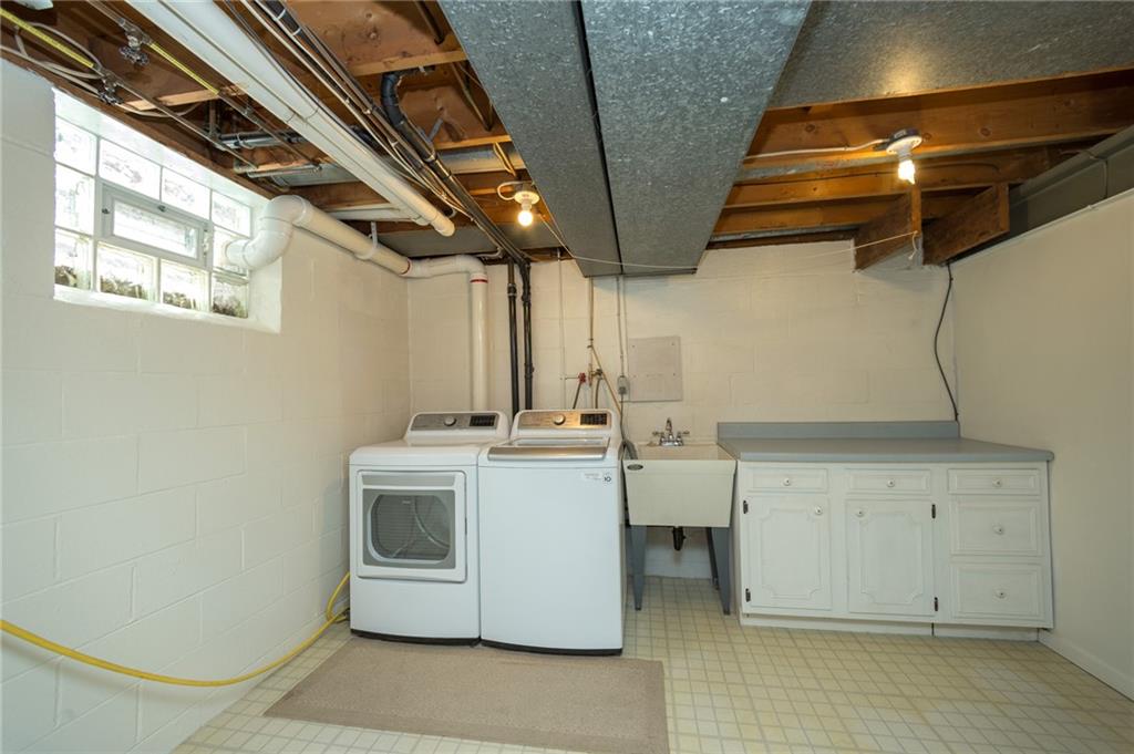 2387 Harrison City Road Export, PA 15632 - Photo 19 of 25 a utility room with dryer and washer