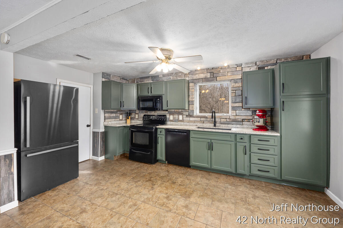 11769 Old Belding Road Northeast Belding, MI 48809 - Photo 10 of 19 11769-Old-Belding_010