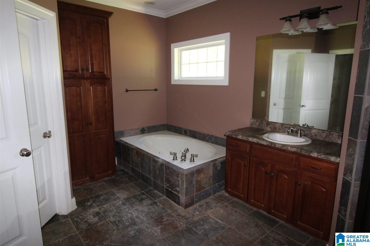 224 Forest Ridge Drive Jacksonville, AL 36265 - Photo 15 of 36
