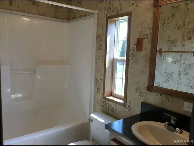 $79,900 | 109 B Elmhurst Drive, Lockport, NY 14094