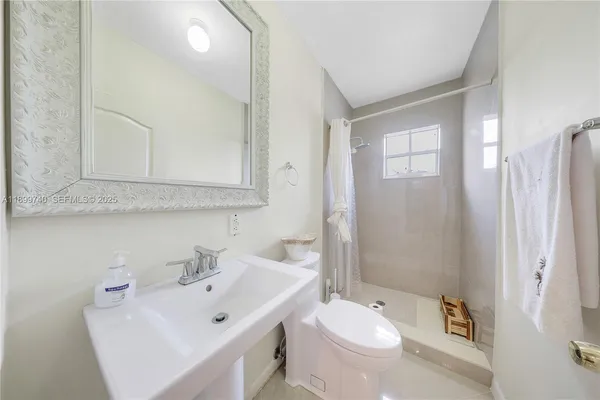 $2,400,000 | 19504 Southwest 135th Court, Miami, FL 33177