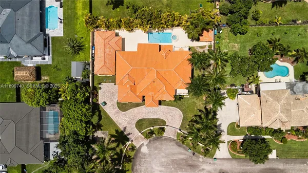 $2,400,000 | 19504 Southwest 135th Court, Miami, FL 33177