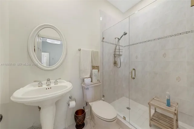 $2,400,000 | 19504 Southwest 135th Court, Miami, FL 33177