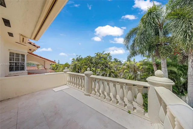 $2,400,000 | 19504 Southwest 135th Court, Miami, FL 33177