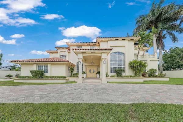 $2,400,000 | 19504 Southwest 135th Court, Miami, FL 33177