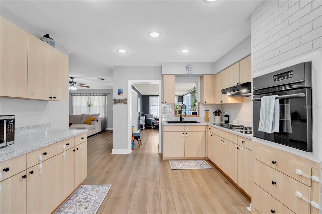 3307 West Braddock Street Tampa, FL 33607 - Photo 10 of 31