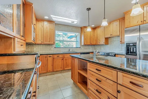 $950,000 | 4607 Archerdale Road, Linden, CA 95236