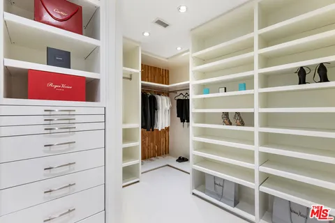 a view of walk in closet