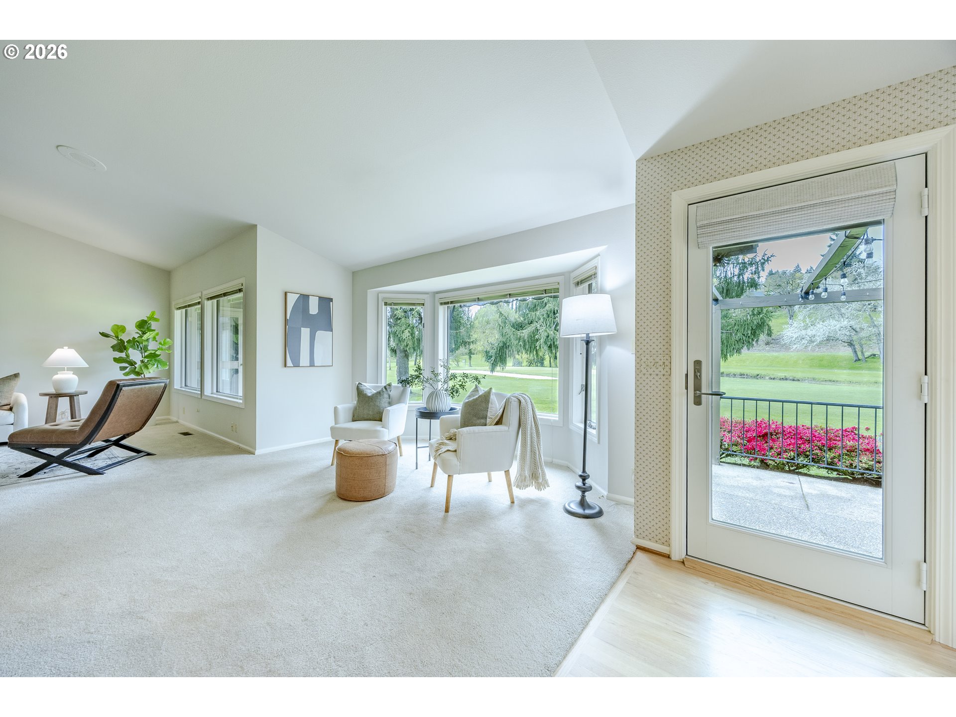 982 Shaughnessy Lane Eugene, OR 97401 - Photo 13 of 48 a living room with furniture and a painting