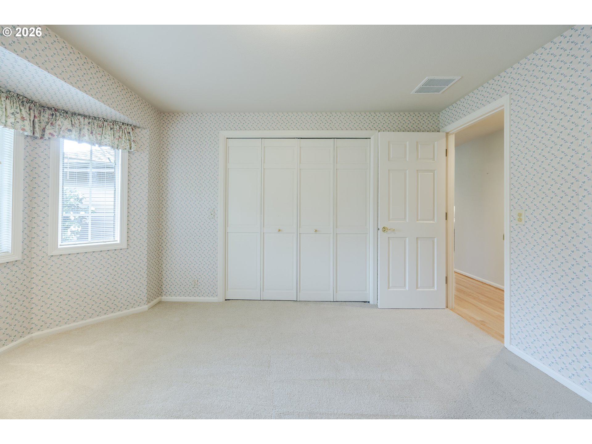 982 Shaughnessy Lane Eugene, OR 97401 - Photo 33 of 48 a view of an empty room with a window
