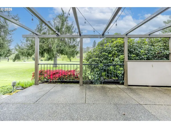 $725,000 | 982 Shaughnessy Lane, Eugene, OR 97401