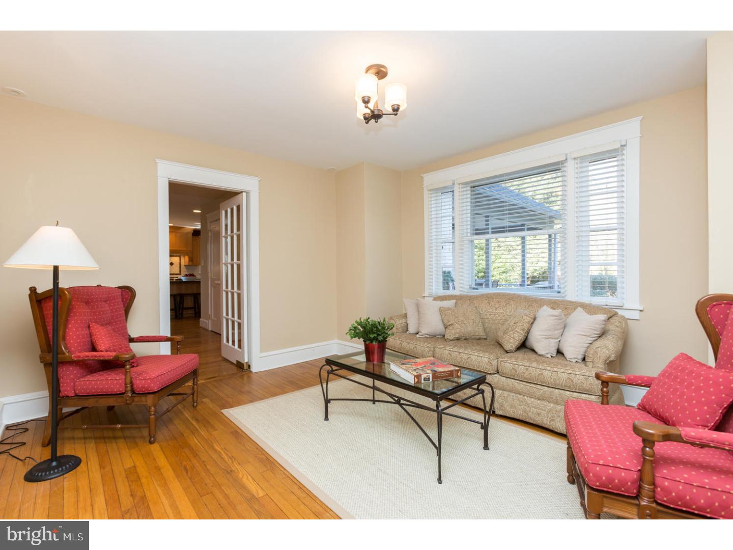 211 Woodward Road Media, PA 19063 - Photo 5 of 25 Living Room