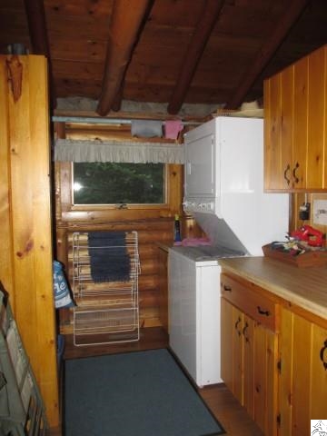 9342 West Branch Road Duluth, MN 55803 - Photo 11 of 17 Laundry center