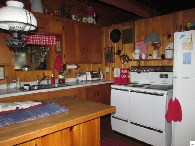 9342 West Branch Road Duluth, MN 55803 - Photo 6 of 17 Kitchen