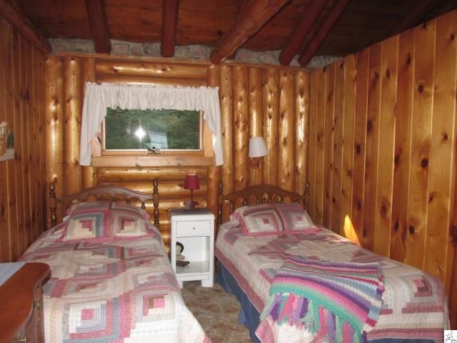 9342 West Branch Road Duluth, MN 55803 - Photo 10 of 17 Bedroom #3