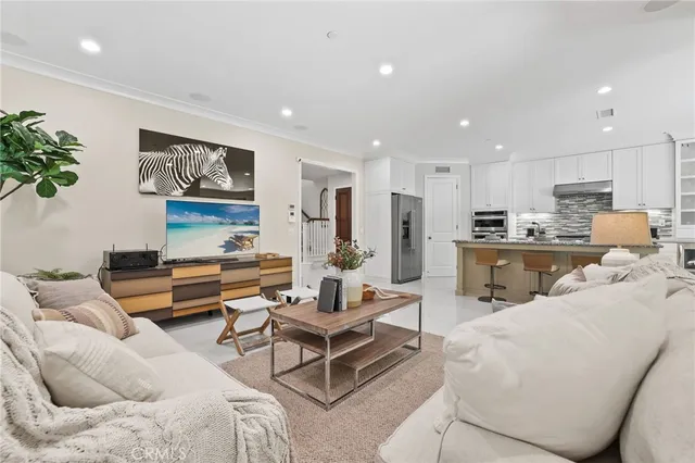 $2,220,000 | 62 Wrangler, Irvine, CA 92602