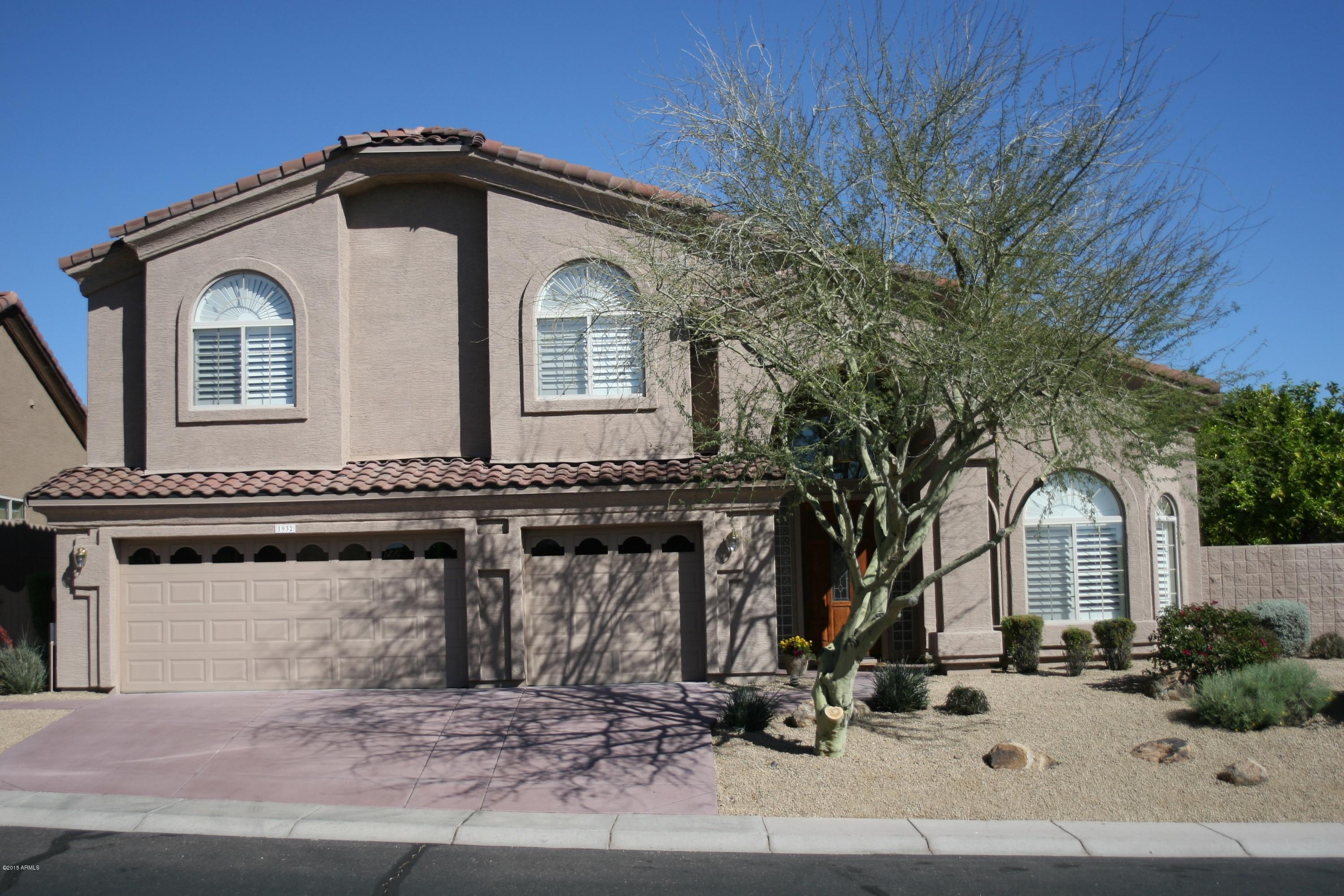 1932 East Marilyn Road Phoenix, AZ 85022 - Photo 1 of 34 Front View