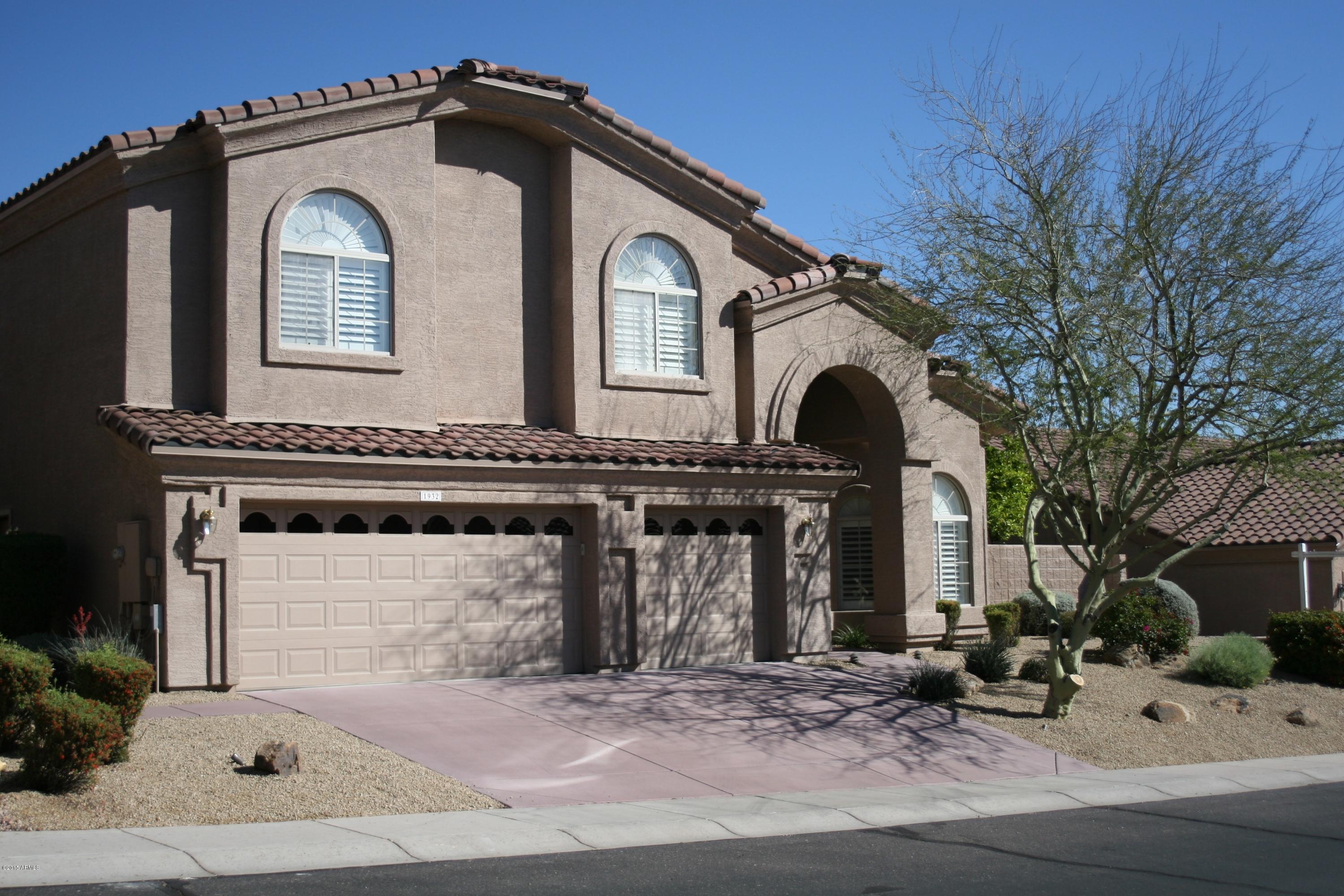 1932 East Marilyn Road Phoenix, AZ 85022 - Photo 2 of 34 Front View