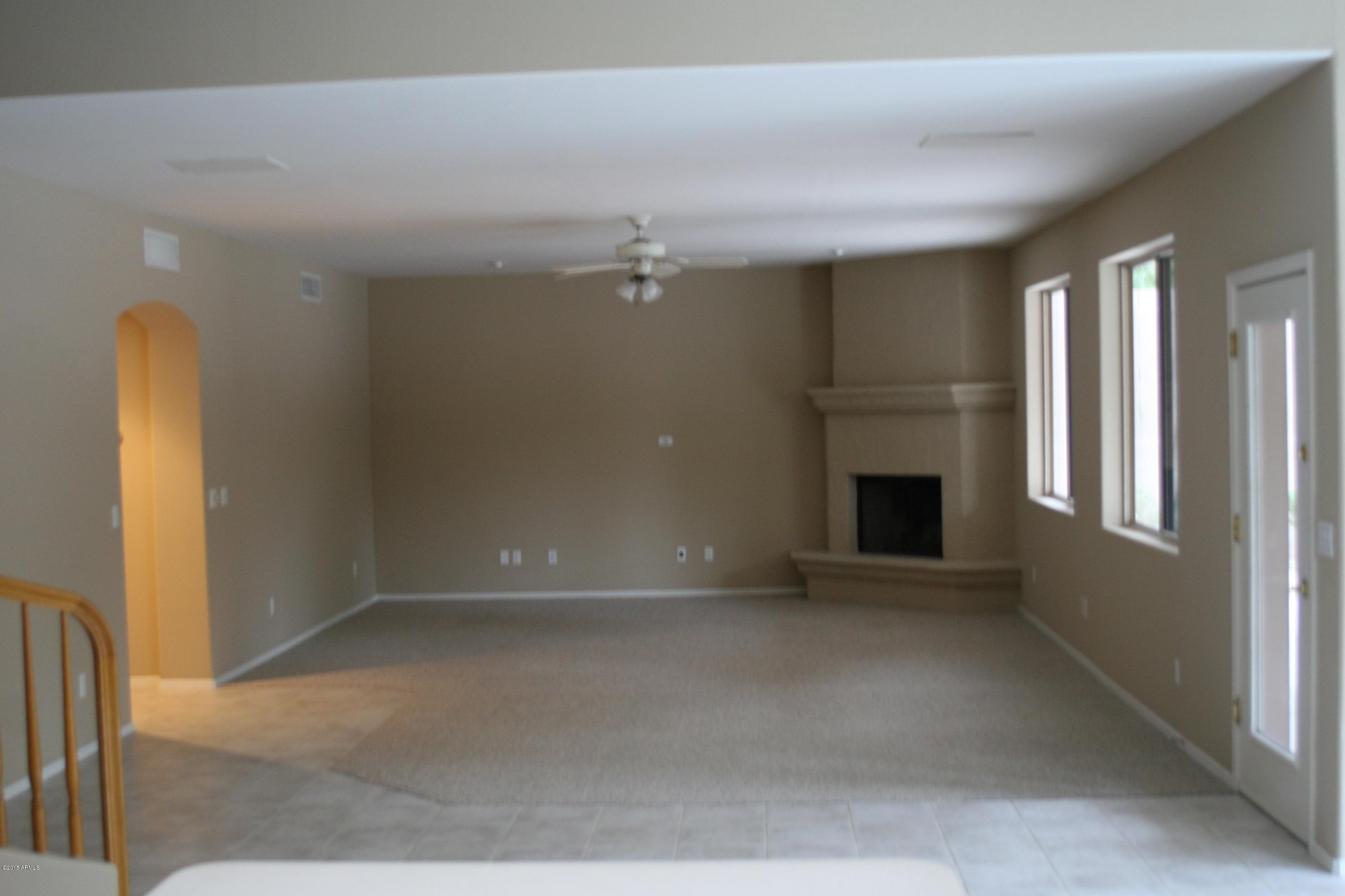 1932 East Marilyn Road Phoenix, AZ 85022 - Photo 3 of 34 Great Room off Kitchen