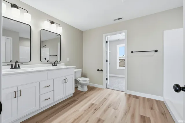 $414,900 | 1010 Arthur Heights Drive, Fort Wayne, IN 46818