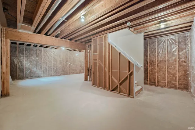 $414,900 | 1010 Arthur Heights Drive, Fort Wayne, IN 46818