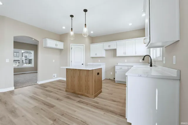 $414,900 | 1010 Arthur Heights Drive, Fort Wayne, IN 46818