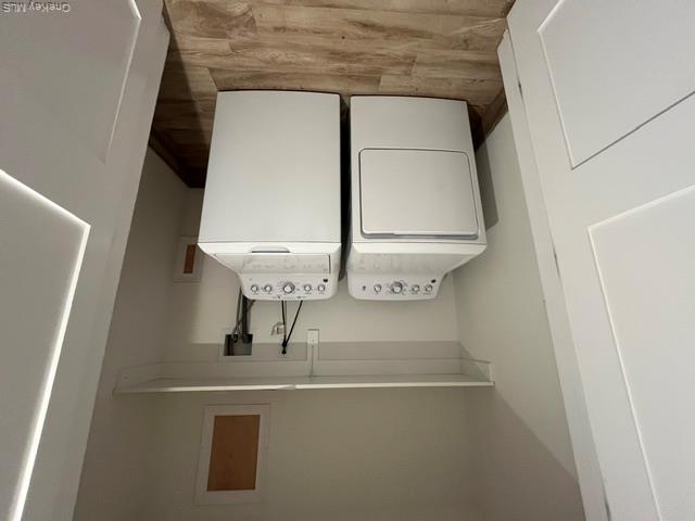 54 Ashwood Road, Unit B Port Washington, NY 11050 - Photo 20 of 22