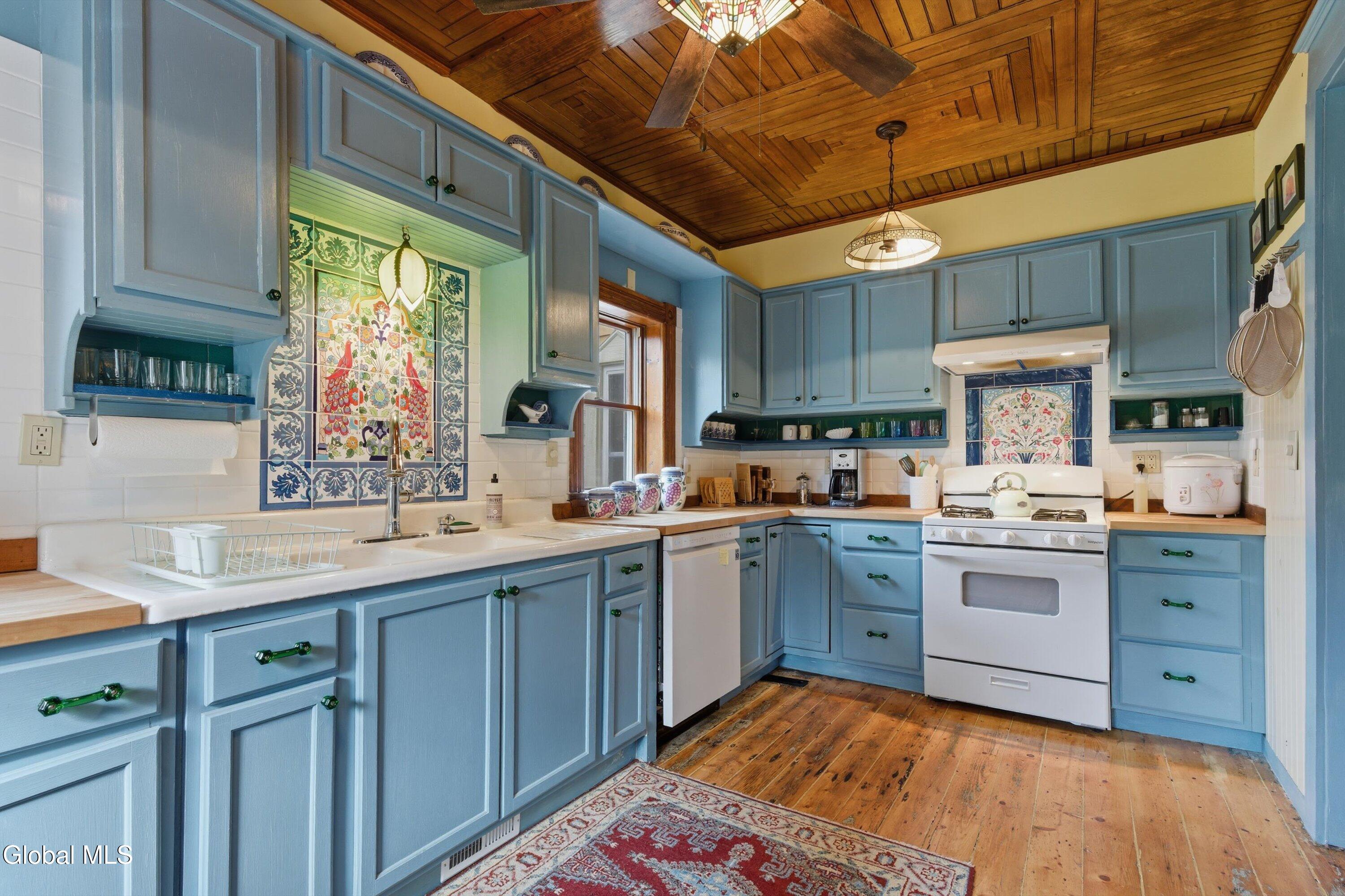 330 Byrnes Road Chester, NY 12853 - Photo 8 of 32 Kitchen