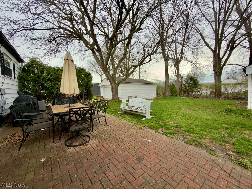 30405 Vineyard Road Willowick, OH 44095 - Photo 9 of 11