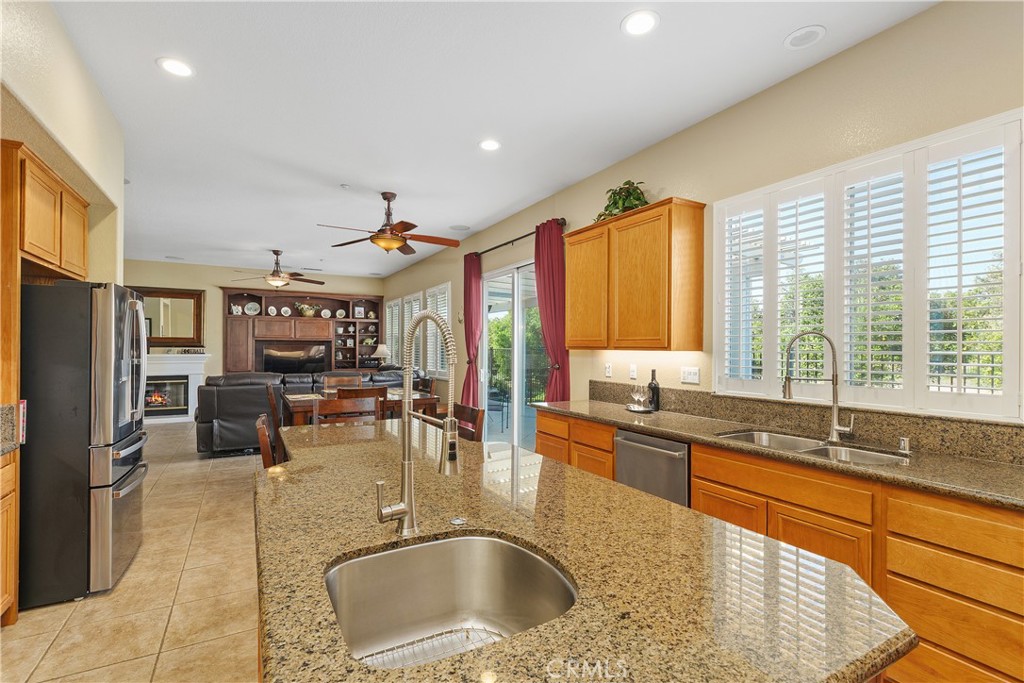 1195 Pamplona Drive Riverside, CA 92508 - Photo 15 of 39