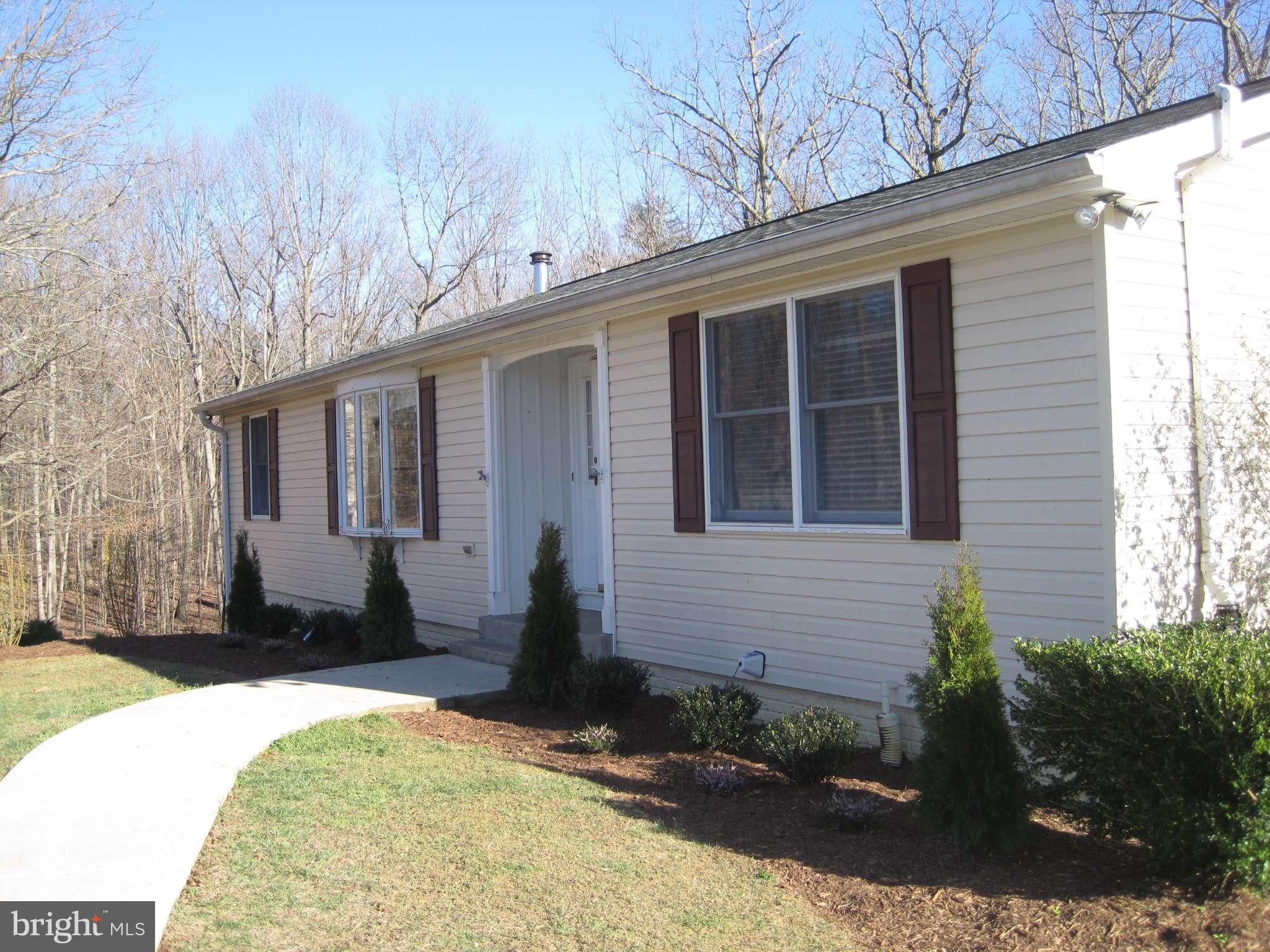 12649 Tower Hill Road Midland, VA 22728 - Photo 3 of 24 Exterior (Front)