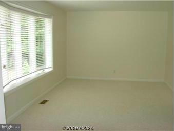 12649 Tower Hill Road Midland, VA 22728 - Photo 8 of 24 Living Room