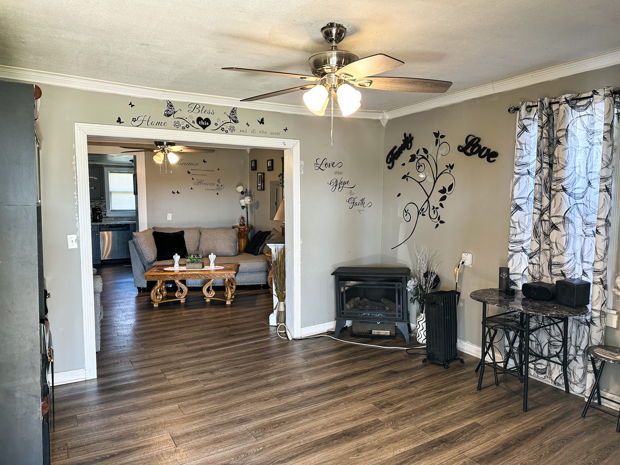 2327 Erin Road McEwen, TN 37101 - Photo 3 of 11 Gallery Image 3