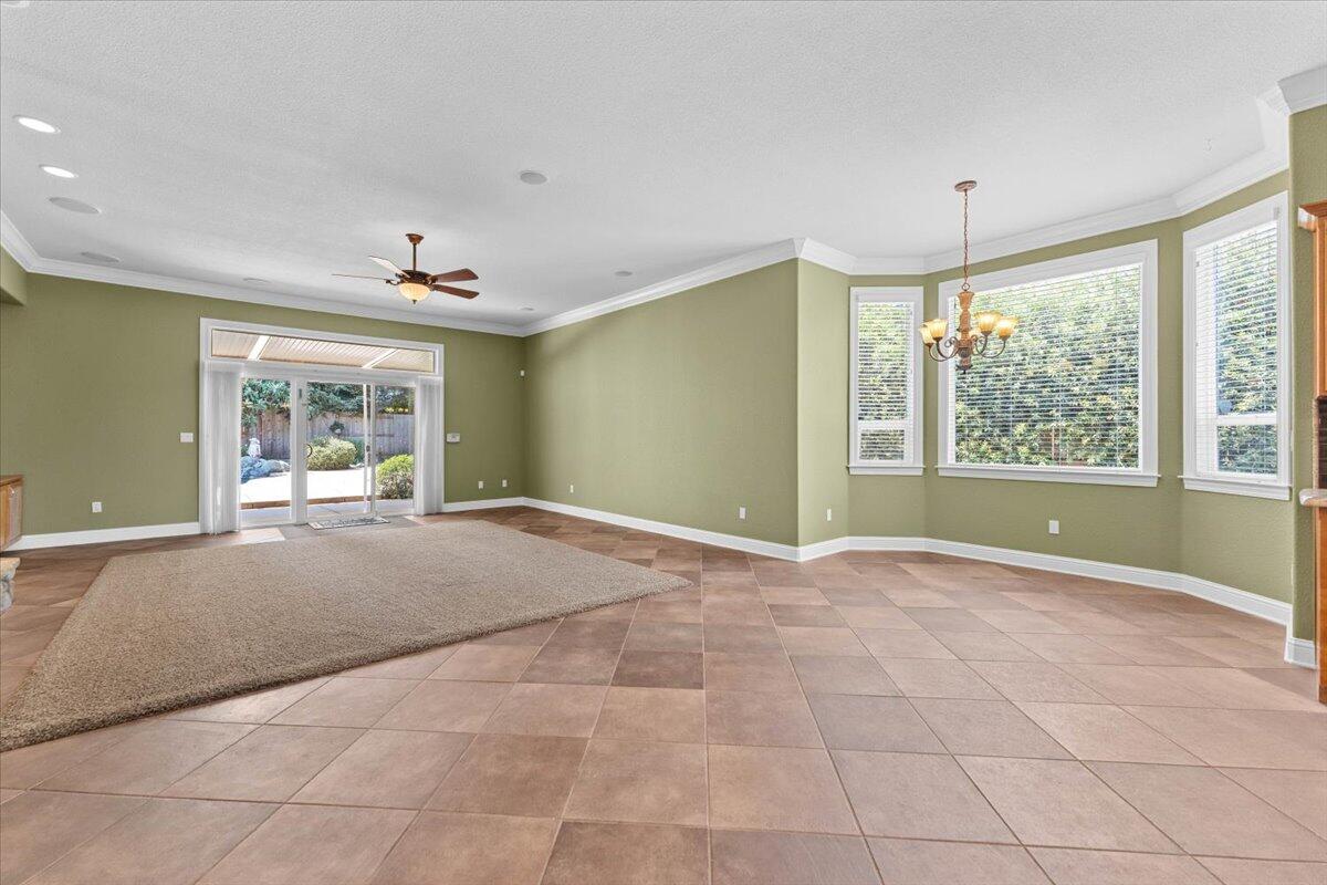 4556 Yellowstone Drive Redding, CA 96002 - Photo 11 of 44 13-4556 Yellowstone Dr - I-8