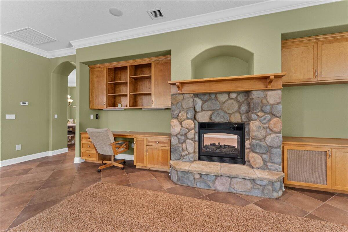 4556 Yellowstone Drive Redding, CA 96002 - Photo 14 of 44 18-4556 Yellowstone Dr - I-13