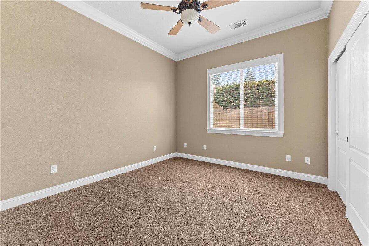 4556 Yellowstone Drive Redding, CA 96002 - Photo 28 of 44 39-4556 Yellowstone Dr - I-36