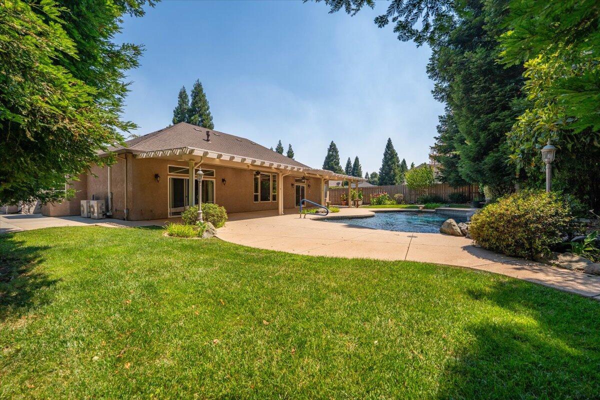 4556 Yellowstone Drive Redding, CA 96002 - Photo 38 of 44 52-4556 Yellowstone Dr - E-8