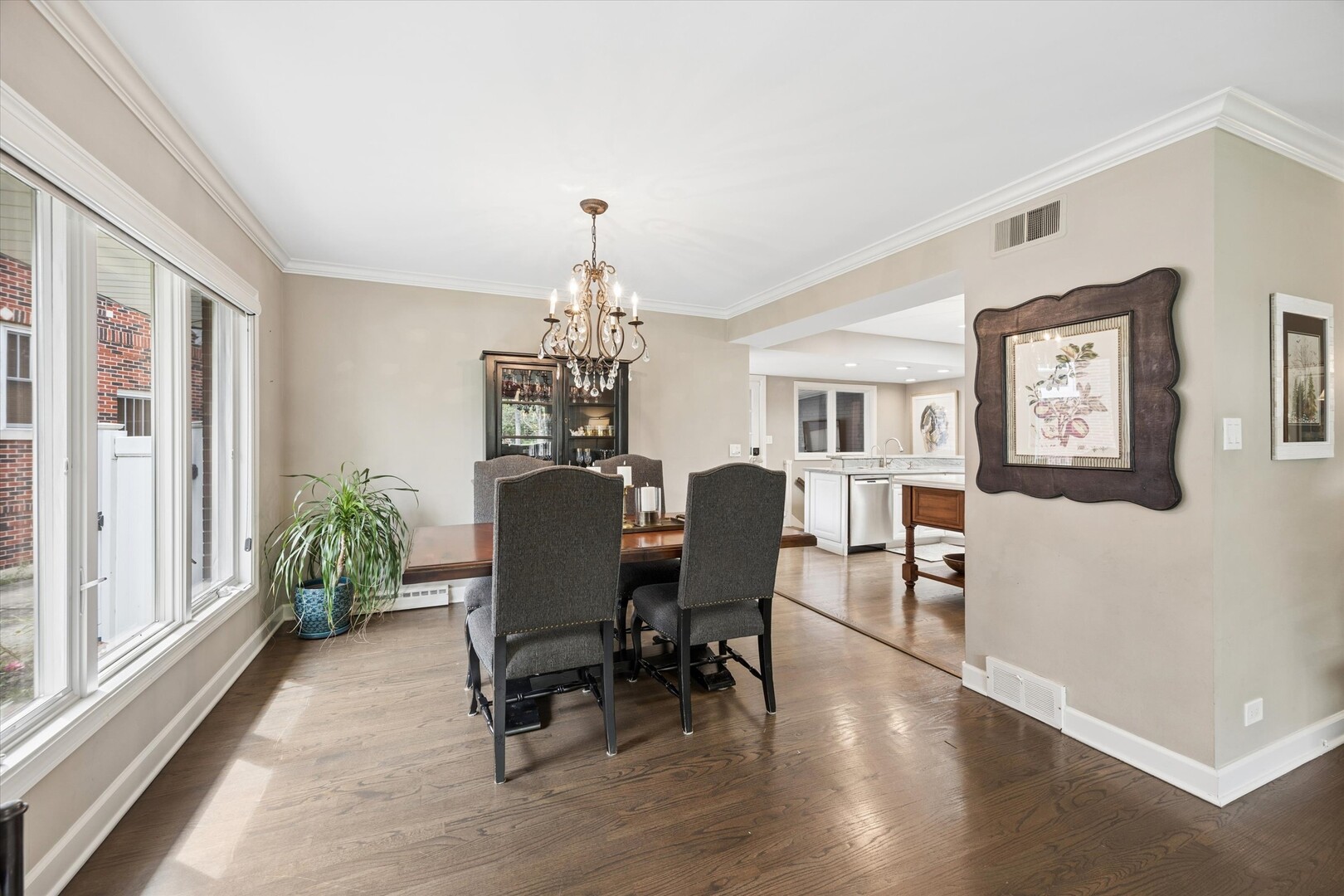 110 South Herbert Road Riverside, IL 60546 - Photo 16 of 33 Gallery Image 16