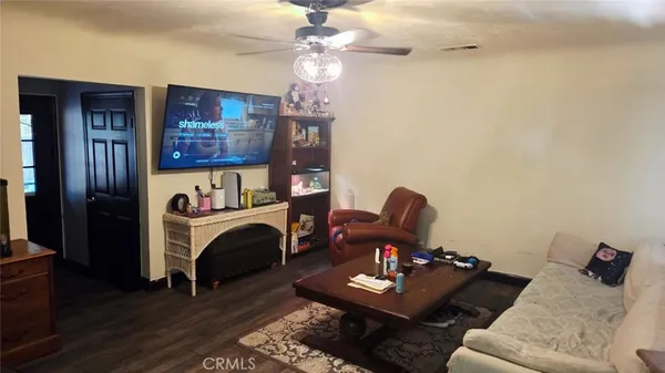$299,999 | 410 Niles Street, Bakersfield, CA 93305