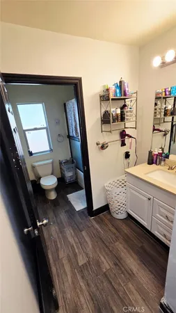 $299,999 | 410 Niles Street, Bakersfield, CA 93305