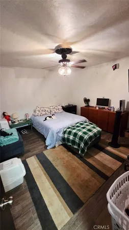 $299,999 | 410 Niles Street, Bakersfield, CA 93305