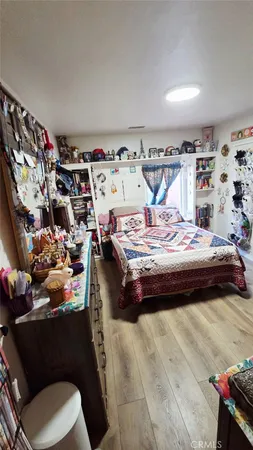 $299,999 | 410 Niles Street, Bakersfield, CA 93305