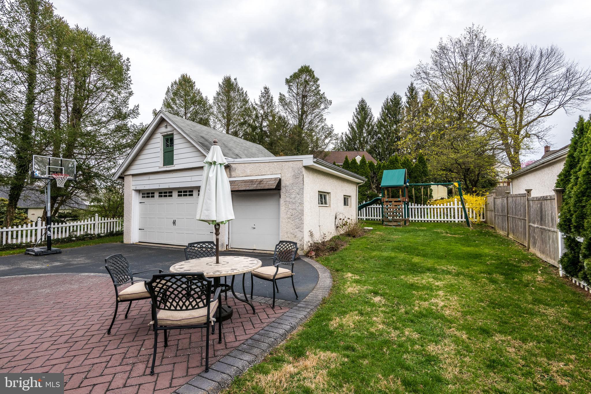 373 Sugartown Road Wayne, PA 19087 - Photo 9 of 44 Exterior Back View