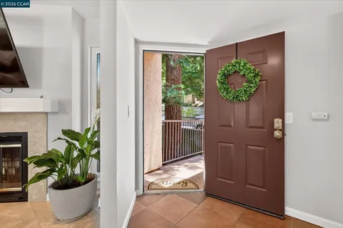$940,000 | 3279 Mt Diablo Court, Unit 18, Lafayette, CA 94549