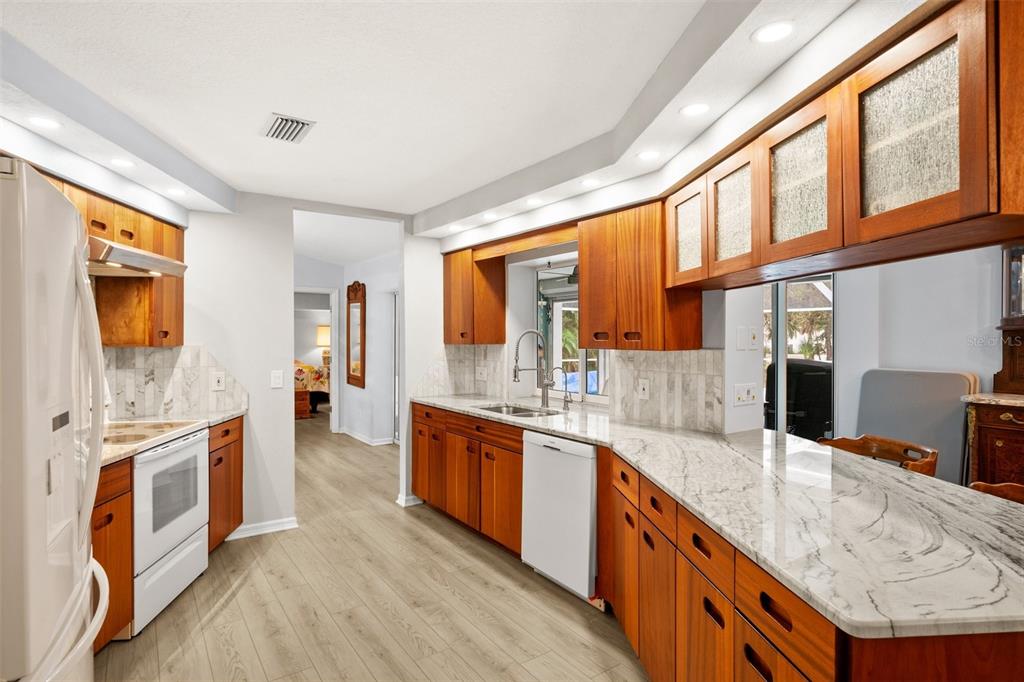 840 Van Gogh Road Englewood, FL 34223 - Photo 2 of 39